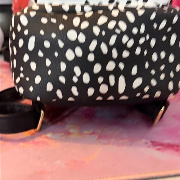 Betsey Johnson Floral Print Interior - Picture 8 of 8